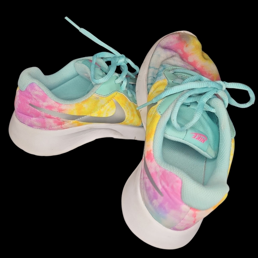 Nike Pastel Tie-Dye Sneakers Big Kid Size 6.5 Used Condition - Picture 2 of 7